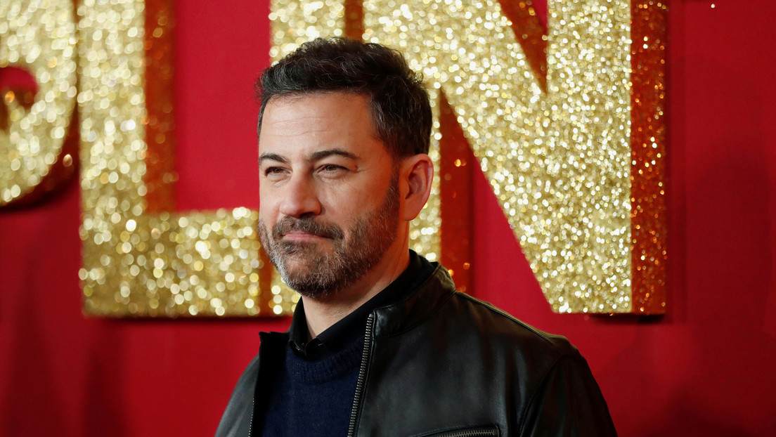 El presentador Jimmy Kimmel se disculpa por pintarse de negro para imitar a estrellas afroamericanas