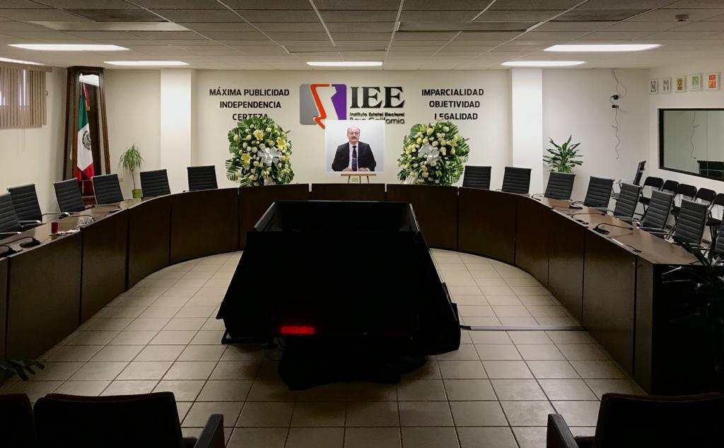 Rinden homenaje póstumo a ex presidente del IEE BC