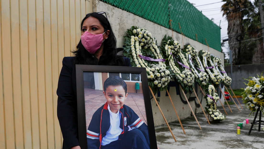Un juez sentencia a 31 años de prisión a la directora del colegio donde murieron 19 niños tras el sismo de 2017 en México