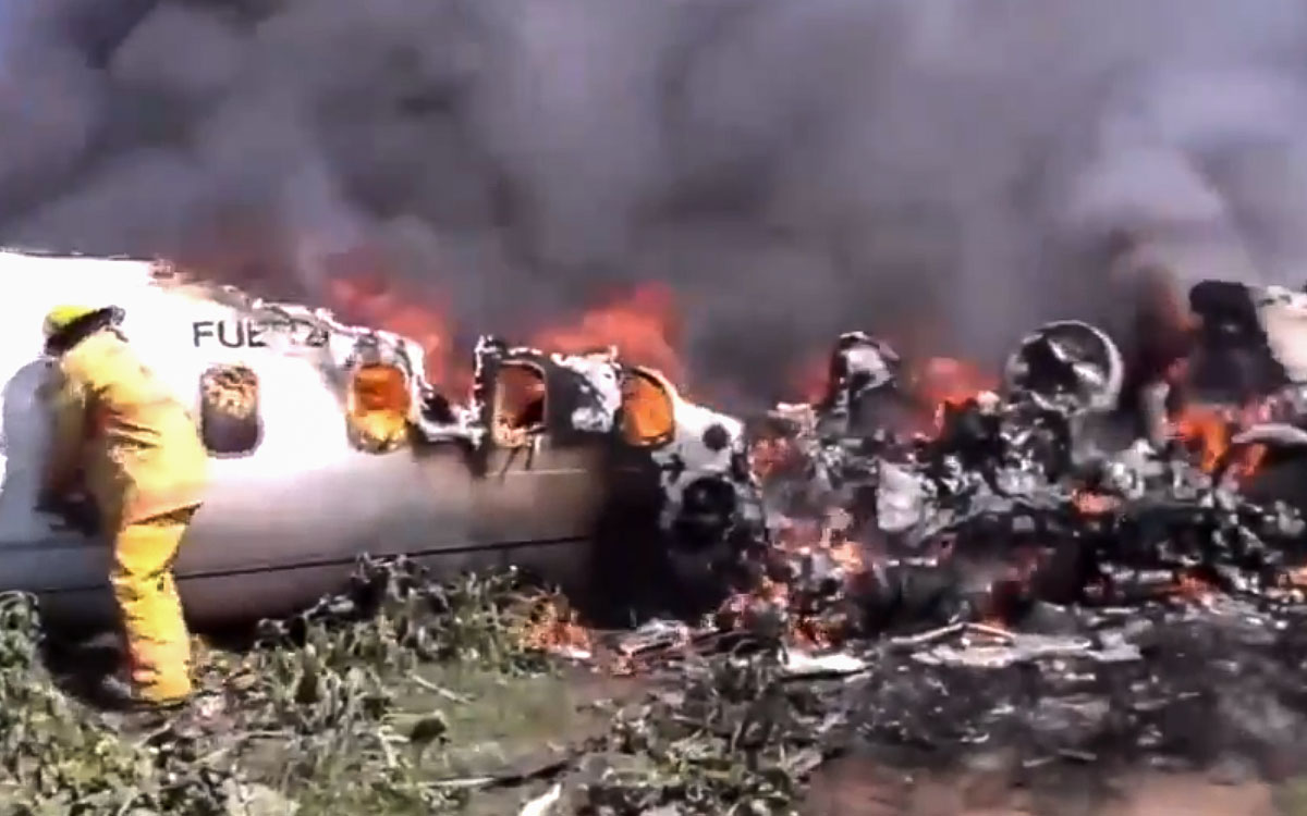 Mueren 6 militares en accidente de avión en Veracruz