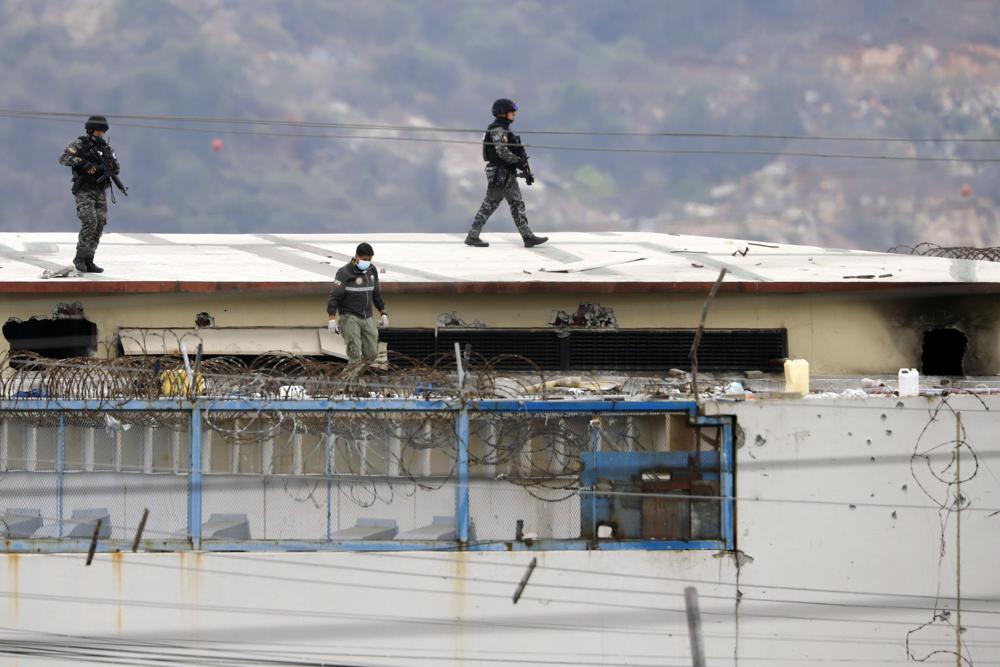 Balacera deja al menos 58 muertos en cárcel de Ecuador
