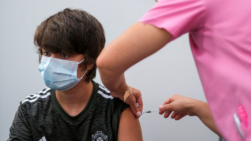 Viernes inicia vacunación contra Covid-19 a menores entre los 15 a 17 años en Baja California
